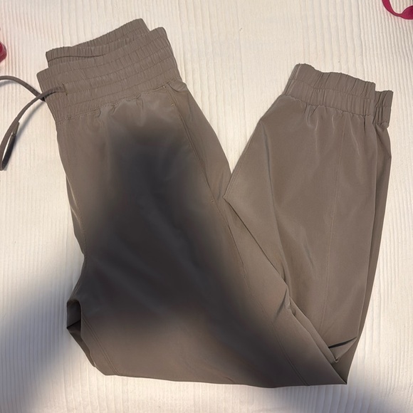 Abercrombie YPB motionTEK jogger - Picture 1 of 3